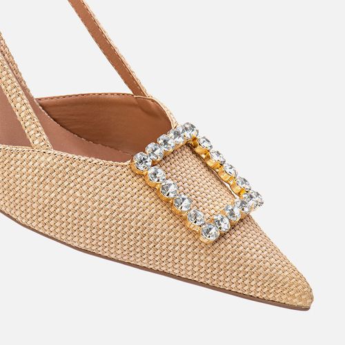 Scarpin Kitten Heel Salto Taça Médio Tramado Natural Palha Tira Slingback e Fivela com Brilho Strass Feminino Milano Palha 13677