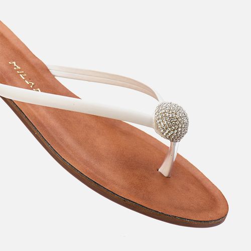 Sandália Rasteira Tira Dedo Metalizada tipo Chinelo Esfera em Brilho Strass Feminino Milano Off White 13679