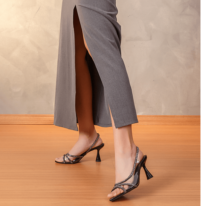 Sandalia-Salto-Alto-Taca-Bico-Folha-Vinil-Transparente-Brilho-Manta-de-Strass-Calce-Pratico-Feminino-Milano-Preto-13789--1-