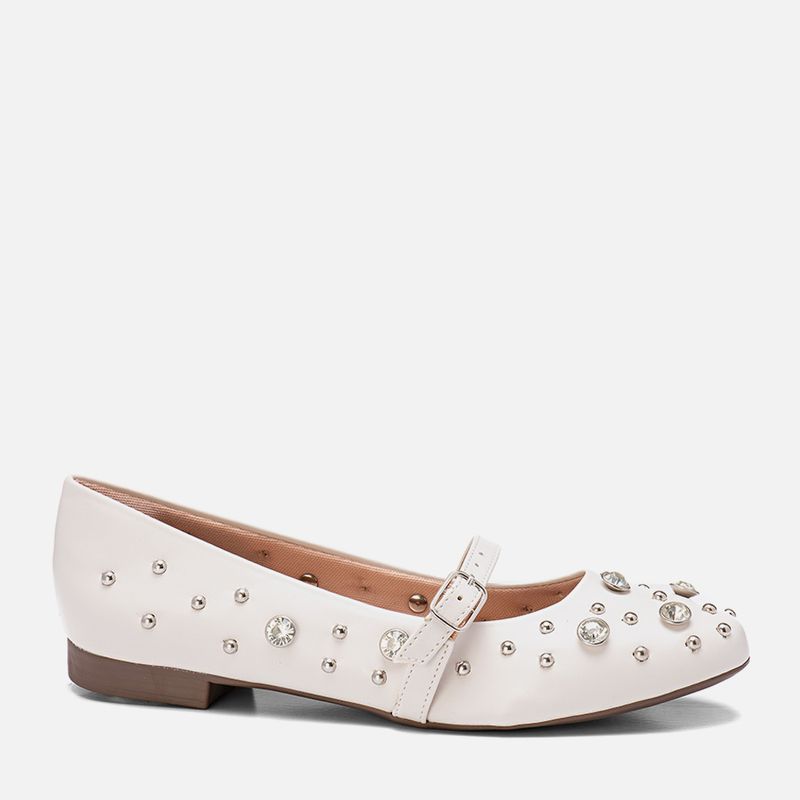 Sapatilha-Rasteira-Bico-Redondo-Tira-Boneca-e-Aplicacao-Brilho-Strass-e-Metais-Rebite-Feminino-Milano-Off-White-13736--1-