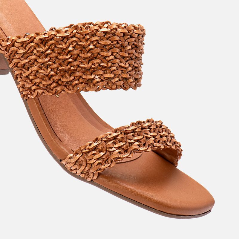 Sandalia-Tamanco-Salto-Medio-Bloco-Tiras-Tramadas-Trancadas-Cruzadas-Feminino-Milano-Caramelo-13801--4-