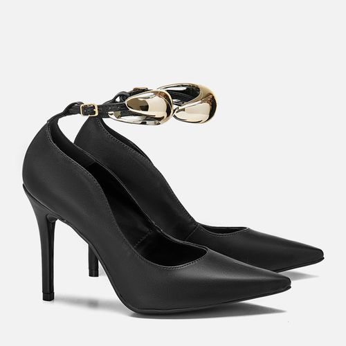 Scarpin Fechado Salto Alto Bico Fino Decote Arredondado Onda Tornozeleira Orgânica Metalizada Cromada Feminino Milano Preto 13937