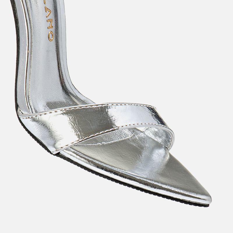 Sandalia-Salto-Alto-Fino-Bico-Folha-Tornozeleira-Organica-Metalizada-Cromada-Feminino-Milano-Prata-13936--4-
