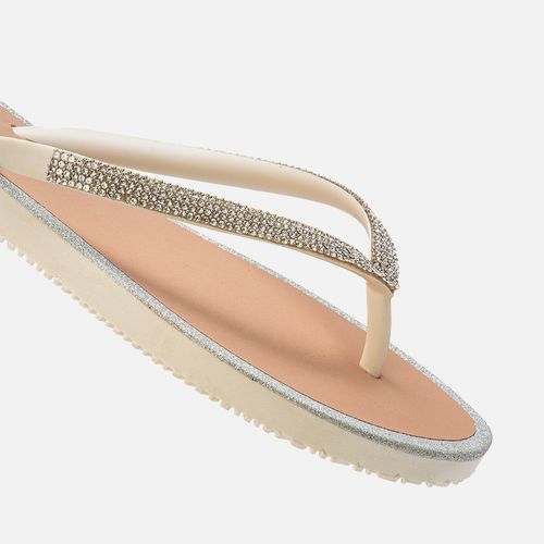 Sandália tipo Chinelo Emborrachado de Dedo Brilho em Manta Strass Tira Glitter Feminino Milano Prata 14010
