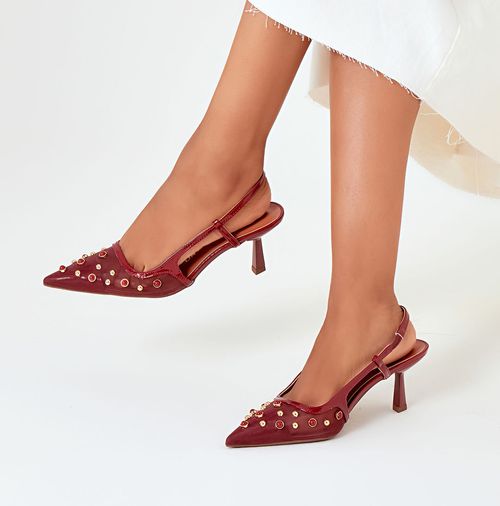Scarpin Slingback Salto Médio Taça Transparência Boho Tachas Resina e Rebites Metalizados Calce Prático Elástico  Feminino Milano Nude 14064