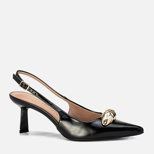 Scarpin Slingback Aberto Salto Alto Taça Bico Fino Decote Quadrado Detalhe Peça Orgânica Dourada Cromada Feminino Milano Preto 14091