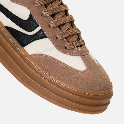 Tênis Design Esportivo Visual Retro com Sola Alta Caramelo Recortes e Mix de Cores e Texturas Feminino Milano Branco 14160