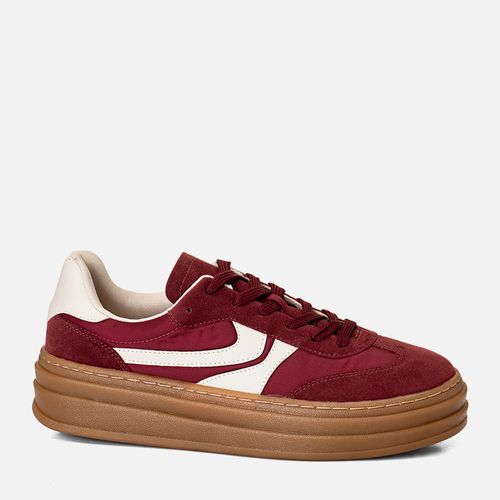 Tênis Design Esportivo Visual Retro com Sola Alta Caramelo Recortes e Mix de Cores e Texturas Feminino Milano Marsala 14160