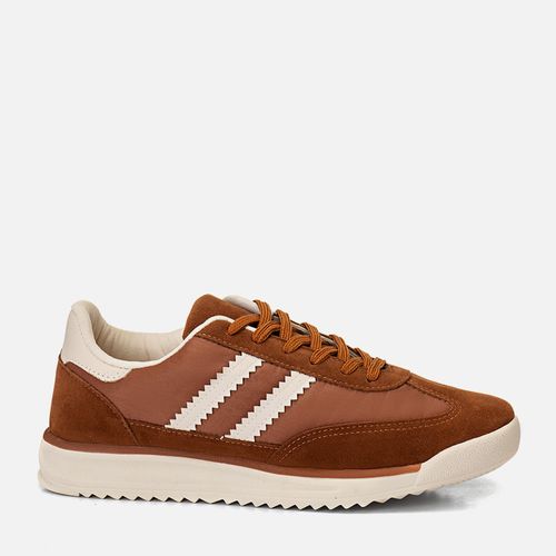 Tênis Casual com Visual Esportivo Retrô com Sola Média Bicolor Dentada Recortes e Mix de Materiais com Amarração Feminino Milano Caramelo 14183