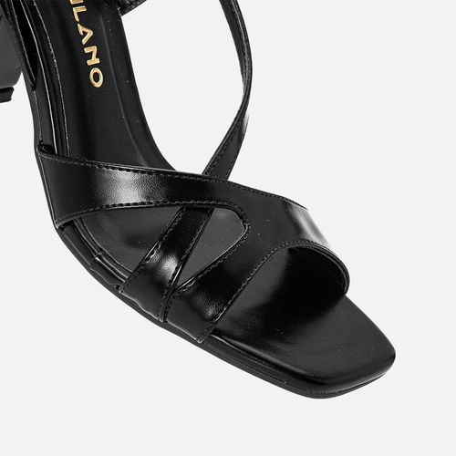 Sandália de Salto Alto Bloco Flare Bico Quadrado e Tiras  com Recorte Cut Out Estilo Boho Feminino Milano Preto 14172