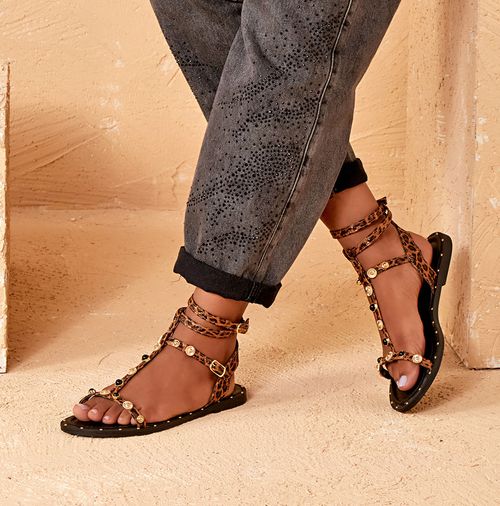 Sandália Rasteira Tiras Finas Gladiadora Metal Tachas Rebite Pedrarias Resina Multicolor Feminino Milano Onça 14143