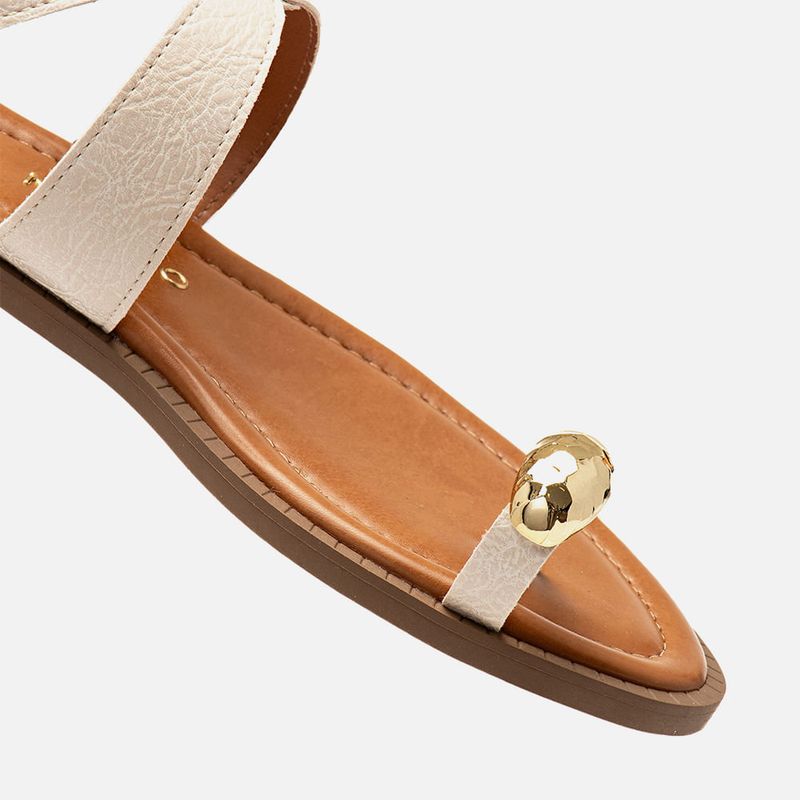 Sandalia-Rasteira-Macia-Ring-Toe-ou-Anel-de-Dedo-Peca-Organica-Dourada-Tira-Boho-Cruzada-no-Tornozelo-Feminino-Milano--Off-White-14100--3-.jpg
