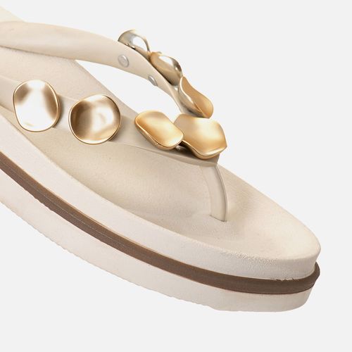 Sandália Papete tipo Chinelo de Sola Alta Anatômica com Aplicação de Brilho Peça Metalizada Fosca com Formato Orgânico Feminino Milano Off White 14180