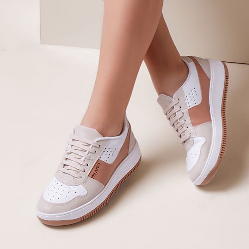 Tênis Casual Visual Esportivo Sola Média Bicolor Costurada Cabedal em Recortes Mix de Materiais e Cores com Amarração  Feminino Milano Nude 14146