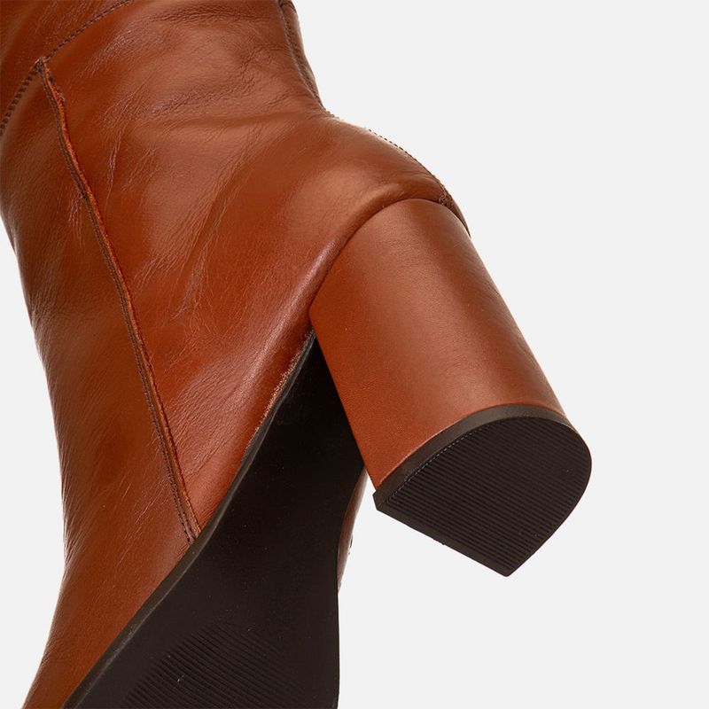 Bota-Feita-em-Couro-Cano-Alto-Salto-Bloco-Alto-Feminino-Milano-Havana-13589--2-.jpg