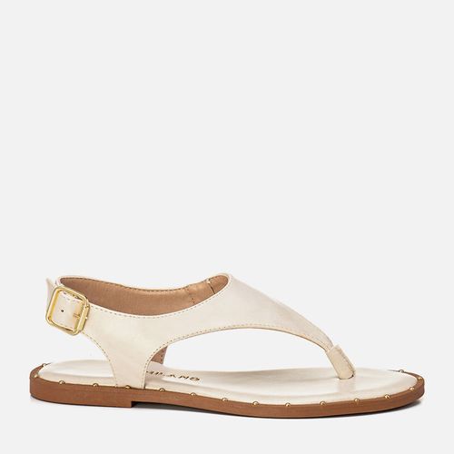 Sandália Rasteira Tipo Chinelo de Dedo em Estilo Boho em Peça Única com Rebites na Palmilha Feminino Milano Off White 14126