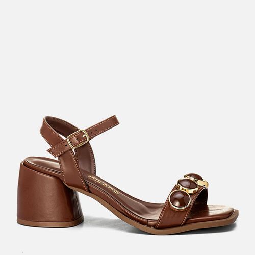 Sandália Salto Alto Bloco Geométrico Encaixado Bico Quadrado Metal Tachas Pedrarias Estilo Boho Feminino Milano Marrom 14136