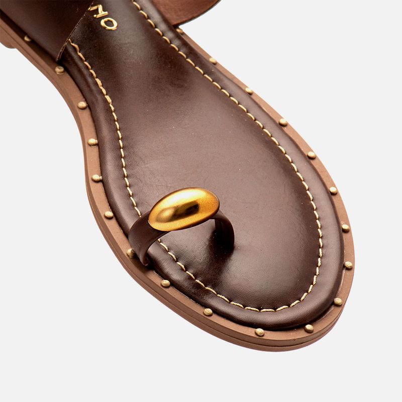 Sandalia-Rasteira-Fechada-Boho-Ring-Toe-ou-Anel-de-Dedo-Peca-Organica-Tiras-Cruzadas-Metais-Tachas-em-Rebite-Feminino-Milano-Marrom-14058--3-.jpg