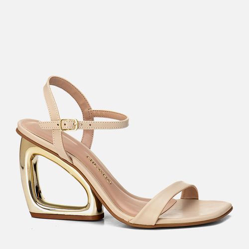 Sandália Salto Anabelado Geométrico em Metal Dourado com Detalhe Vazado e Tiras Finas com Bico Quadrado Feminino Milano Feno 14116