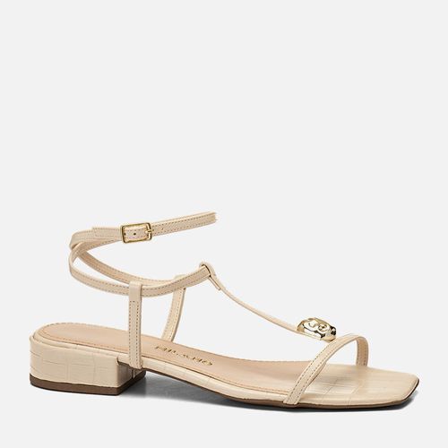Sandália de Salto Baixo Bloco Textura Croco Tiras Finas Brilho em Peça Metalizada Dourada com Formato Orgânico Feminino Milano Off White 14198