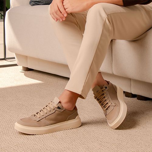 Tênis Casual com Amarração Feito em Couro Macio Napa Soft e Camurça Palmilha Anatômica Amortecedor Biolatex Conforto Masculino Milano Gelo 14258