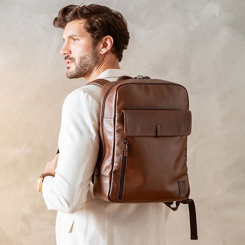Mochila Grande Feita em Couro Floater Premium Alça Costas Porta Notebook 1 Bolsos 1 Aba Externo 4 Bolsos Interno Masculinas Milano Preto 13942