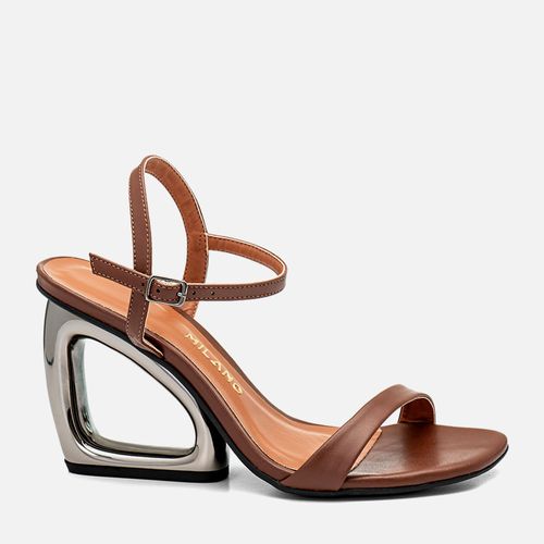 Sandália Salto Anabelado Geométrico em Metal Prata com Detalhe Vazado e Tiras Finas com Bico Quadrado Feminino Milano Marrom 14116