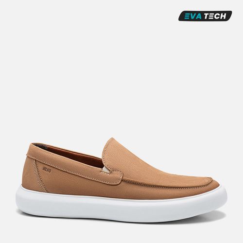 Sapato Casual Mocassim Esporte Fino sem Amarração Feito em Couro Nobuk Selaria Solado EVA Tech Super Leve Masculino Milano Areia 13955
