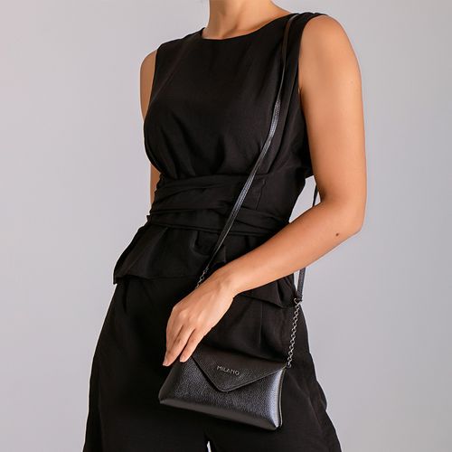 Bolsa Mini Bag Pequena Feita em Couro Tiracolo ou Transversal tipo Carteira Aba Frontal Corrente Metal Dourado na Alça Feminina Milano Cabernet 14214