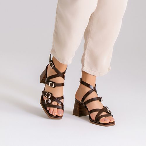 Sandália Salto Médio Bloco Trapézio Estilo Boho Folk com Fivelas  Feminino Milano Caramelo 14331