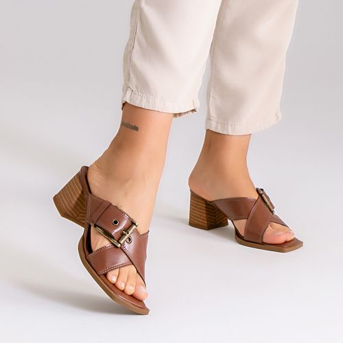 Sandália Tamanco Salto Bloco Médio Amadeirado Tiras em X e Maxi Fivela  Feminino Milano Marrom 14345