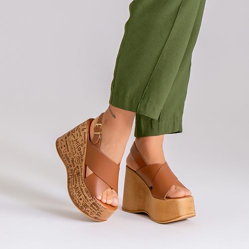 Sandália Plataforma Salto Anabela Feita em Couro Estampa Exclusiva Feminino Milano Caramelo 14418