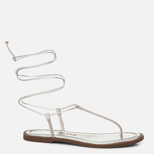 Sandália Rasteira Tira Finas Brilho Manta de Strass e Amarração Tornozelo  Feminino Milano Prata 14605