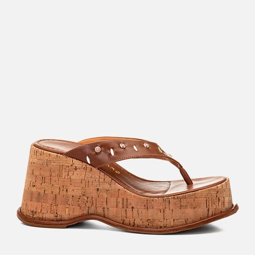 Sandália Plataforma Papete Mix Peça Metalizada e Pedraria Resina Tachas Feminino Milano Caramelo 14596