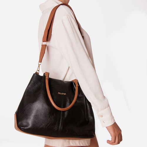 Bolsa Feita em Couro Tipo Saco com Alça Tiracolo Opc. Milano Preto/Caramelo 11939
