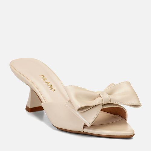Sandália Tamanco Salto Médio Flare Bico Folha Maxi Laço Feminino Milano Off White 14109